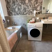 Deluxe Apartement mit Terrasse，位于杜伊斯堡Huckingen的酒店