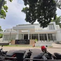 Beach Hotel Wirton Batukaras，位于巴图卡拉的酒店