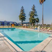 蔚山6号汽车旅馆，位于维塞利亚Visalia Municipal Airport - VIS附近的酒店
