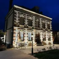 Espace Piscine et SPA Villa des Cortins,位于Dierrey-Saint-Julien的酒店