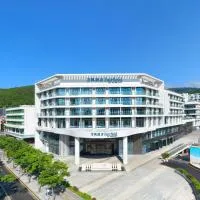 深圳大梅沙万枫酒店，位于深圳的酒店