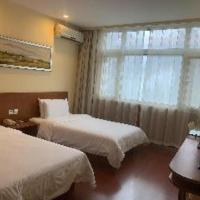 Hanting Hotel Shanghai Zhenping Road Metro Station Branch，位于上海普陀区的酒店