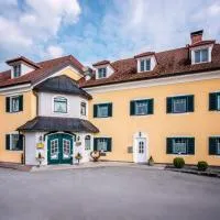 Hotel Wirt Weissau，位于Oberweißau的酒店