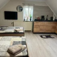 Zweibettzimmer - Doppelzimmer Deluxe，位于Münchenbernsdorf的酒店