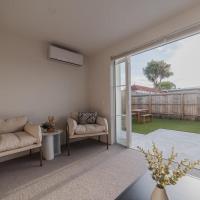 Garden View 2-Bedroom Getaway in Christchurch，位于基督城Phillipstown的酒店