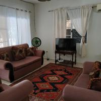 Hostal Carol，位于La Lima拉蒙·比列达·莫拉莱斯国际机场 - SAP附近的酒店