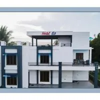 Hotel E3,位于马纳尔的酒店