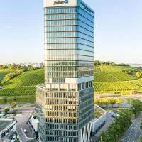 Radisson Blu Hotel at Porsche Design Tower Stuttgart，位于斯图加特的酒店