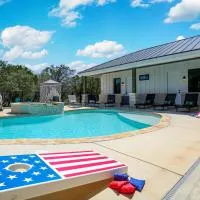 Heated Pool Movie Theater Hot Tub Games Sleeps 28，位于康肯的酒店