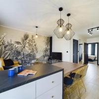 ApartamentySnu, Przystań Nad Potokiem II，位于拉多姆Radom-Sadkow Airport附近的酒店