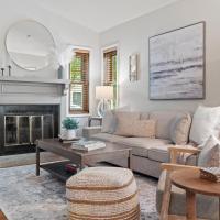 1 5 Miles to Mizzou ~ Spacious & Updated Home~，位于哥伦比亚哥伦比亚区域机场 - COU附近的酒店