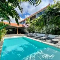 007 Surfhouse Bali,位于乌鲁瓦图的酒店