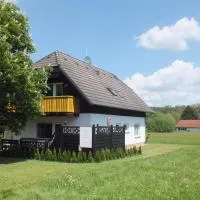 Ferienhaus Moni mit 2 separaten Wohnungen am Silbersee，位于Frielendorf的酒店