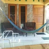 Pelangi Homestay & Resto Gili Gede,位于瑟克通的酒店