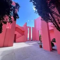 La Muralla Roja APARTAMENTO，位于艾法奇的酒店