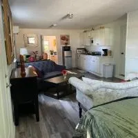 Ell's Room，位于Harkers Island的酒店