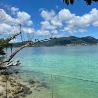 Tri Trang Beachfront Apartments with Stunning Views，位于芭东海滩的酒店