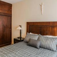 Home in Gated Community near Valquirico & Airport，位于Huejotzingo普埃布拉机场 - PBC附近的酒店