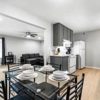 Charming Two Bedroom Sleeps 6 Close To Strip，位于拉斯维加斯North Las Vegas Airport - VGT附近的酒店