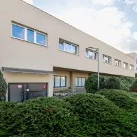 Sport Hotel，位于耶莱尼亚古拉的酒店