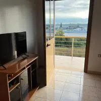 Karaj Apartments，位于地拉那地拉那特蕾莎修女国际机场 - TIA附近的酒店