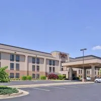 Hampton Inn Staunton，位于斯汤顿的酒店