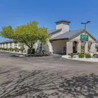 Quality Inn Austintown-Youngstown West，位于扬斯敦的酒店