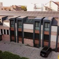 No Pardon Hotel,位于萨图马雷的酒店