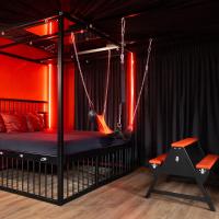 BDSM Red Apartments，位于维尔纽斯Žirmūnai的酒店