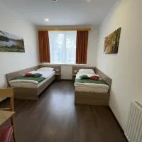 WinBudget "bed&breakfast" Guntramsdorf，位于贡特拉姆斯多夫的酒店
