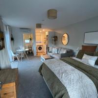 #1 Glenorchy Alpine DELUXE Suite，位于格莱诺基米弗峡湾机场 - MFN附近的酒店
