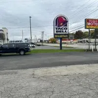 Westgate Manor Motel Austintown & Youngstown OHIO，位于扬斯敦的酒店