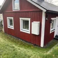 Gävle hel Lägenhet Stuga i 2 plan 28 m2 Centrum 3 Furuvik 9，位于耶夫勒的酒店