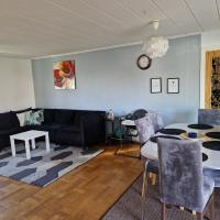 Villa med egen parkering. Möjlighet att boka från 1 och upp till 5 personer.，位于厄勒布鲁Orebro Airport - ORB附近的酒店