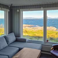 2 Bedroom Stunning Home In Rennesøy，位于Hanasand的酒店