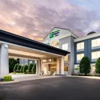 Holiday Inn Express & Suites Sylva / Dillsboro by IHG，位于迪尔斯伯勒的酒店