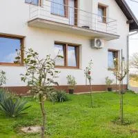 Lov&Mar apartment，位于Cvitović的酒店