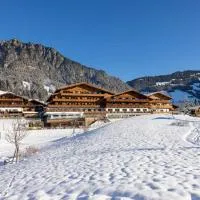 Alpbacherhof Mountain & Spa Resort，位于阿尔卑巴赫的酒店