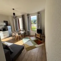 Appartement Le Madargue idéalement placé，位于沙泰勒吉永的酒店