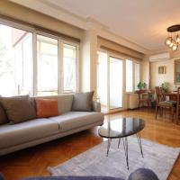 Bright Cozy Stacked Home Ideally Located n Kadikoy，位于伊斯坦布尔Bostanci的酒店