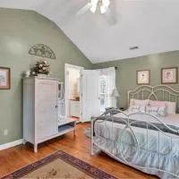 Hill House Bed and Breakfast，位于Loretto的酒店
