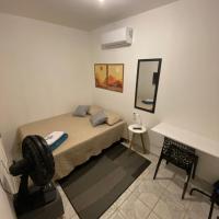 Cantinho Aconhegante - Quarto 07 AR-condicionado，位于Bayeux卡斯特罗平托总统国际机场 - JPA附近的酒店