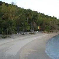 Costa Aguada Island Resort, Inampulugan Island, Sibunag, Guimaras，位于吉马拉斯的酒店