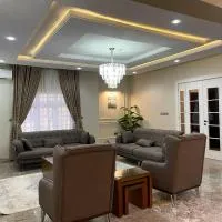 Rainno Apartments，位于Rubuchi纳姆迪·阿齐基韦国际机场 - ABV附近的酒店