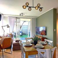 Brizzy's Garden Luxe Retreat Great Location!，位于Gqeberha伊丽莎白港国际机场 - PLZ附近的酒店