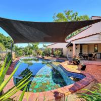 Tranquil Townhouse Huge Pool & Golf Course Views，位于卡苏阿利纳达尔文国际机场 - DRW附近的酒店