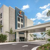 Comfort Suites Stuart-Hutchinson Island，位于斯图尔特Witham Field Airport - SUA附近的酒店