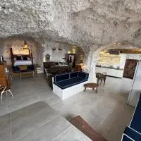 Casa Rural Cueva Las Varas，位于El Mudo的酒店