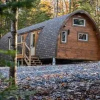 Le POD du Mont ADSTOCK Spa Golf Plein air，位于Adstock的酒店