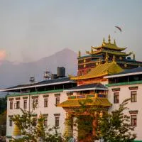 Chokling ArtHouse - The Treasure of Himalayas，位于比尔瓦的酒店